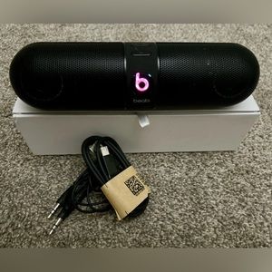 Beats by Dr. Dre Pill 2.0 wireless Bluetooth system speaker Black